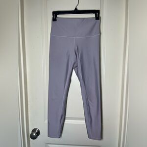 Alo Yoga size medium lavender leggings